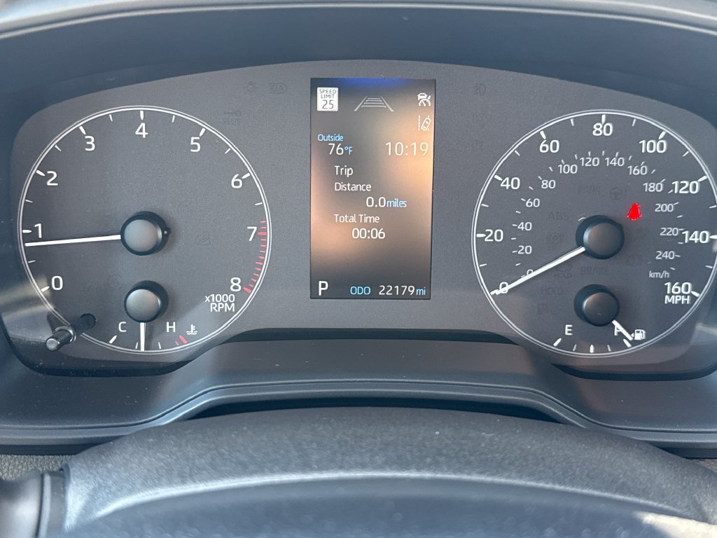 Used 2024 Toyota Corolla Cross LE FWD image 16