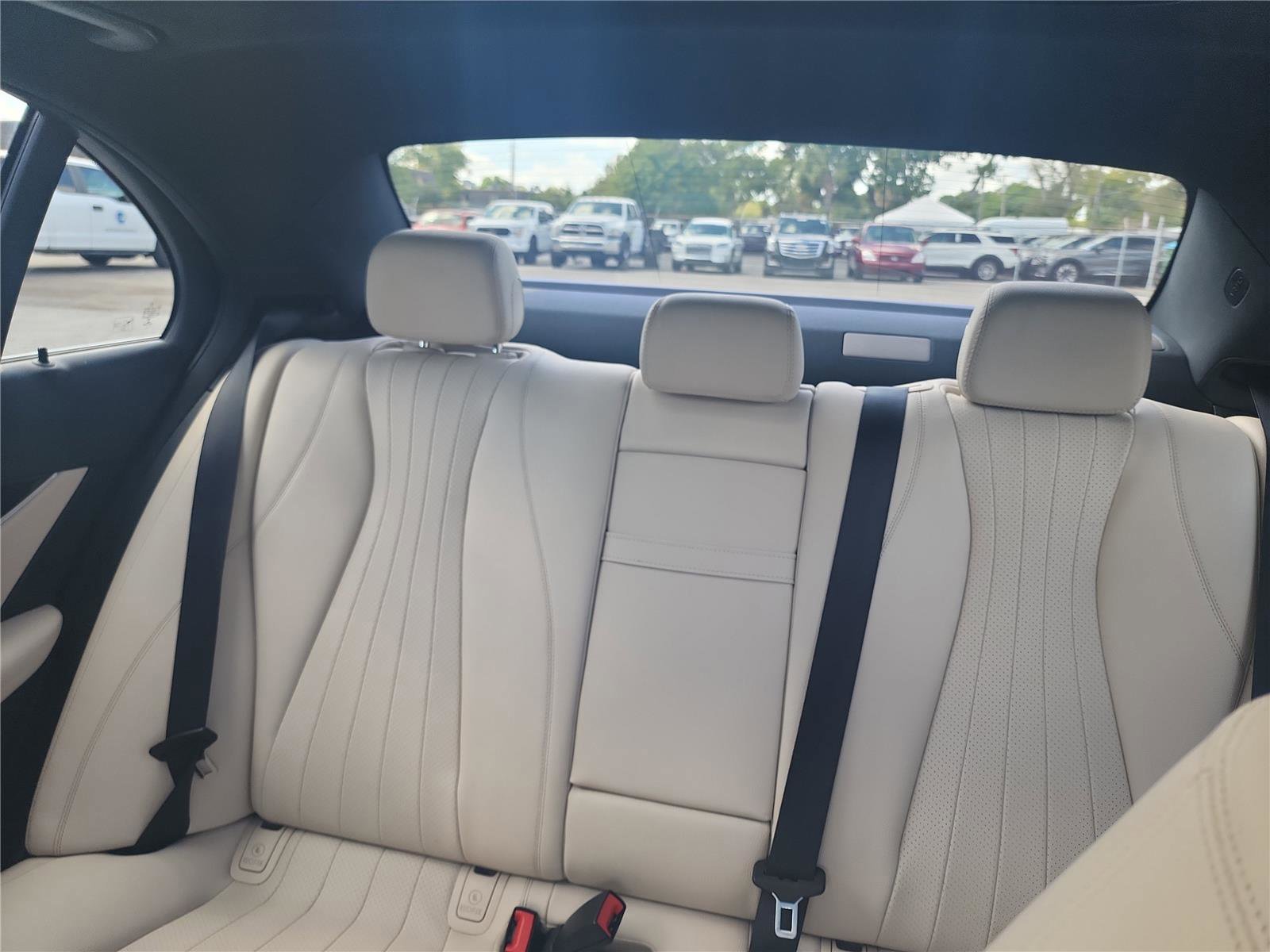 Used 2019 Mercedes-Benz E 300 E 300 image 18