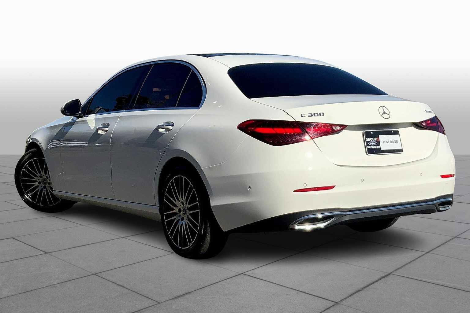 Used 2024 Mercedes-Benz C 300 4MATIC Sedan image 2