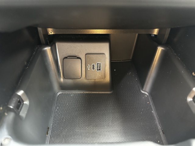 Certified 2025 Ford Explorer Active AWD/4WD image 23