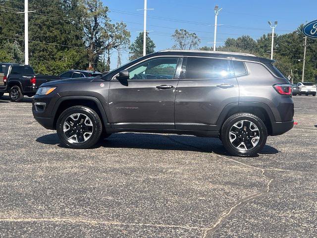 Used 2018 Jeep Compass Trailhawk w/ Leather Interior Group AWD/4WD image 4