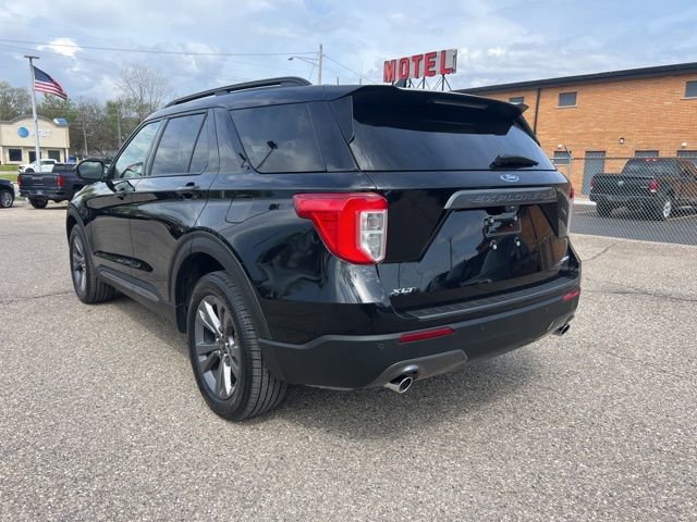 Certified 2023 Ford Explorer XLT w/ Equipment Group 202A AWD/4WD image 6