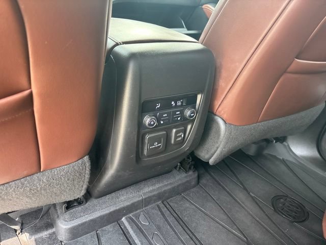 Used 2021 Buick Enclave Avenir w/ Avenir Technology Package AWD/4WD image 33