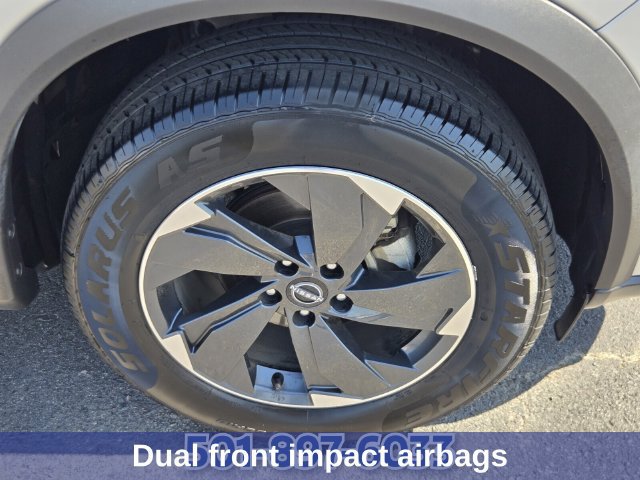 Used 2025 Nissan Rogue SV AWD/4WD image 23