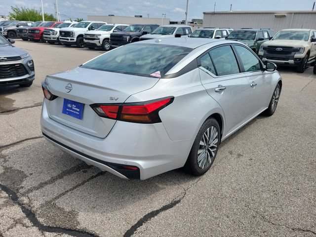 Used 2024 Nissan Altima 2.5 SV FWD image 5