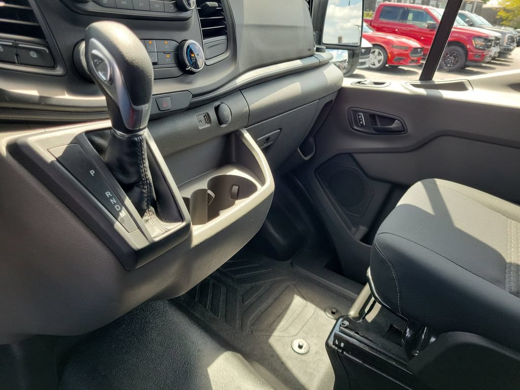 Certified 2025 Ford Transit 250 Low Roof w/ Exterior Upgrade Package RWD image 29