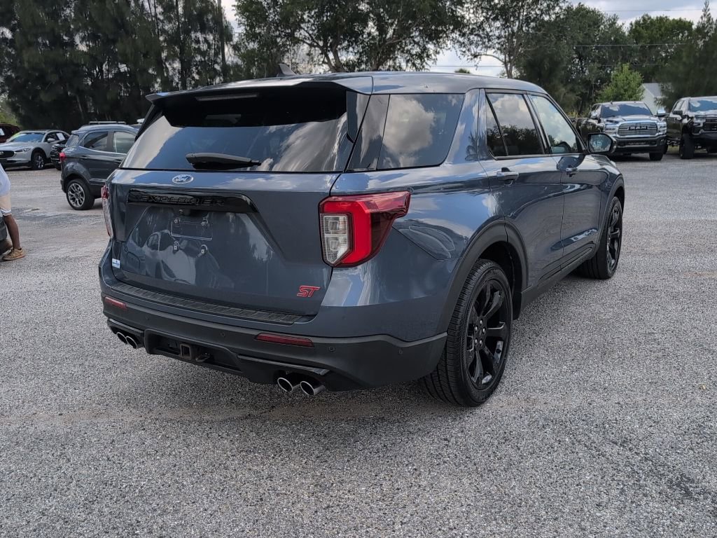 Certified 2021 Ford Explorer ST w/ Equipment Group 401A AWD/4WD image 3
