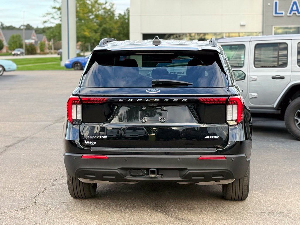 Certified 2025 Ford Explorer Active AWD/4WD image 41