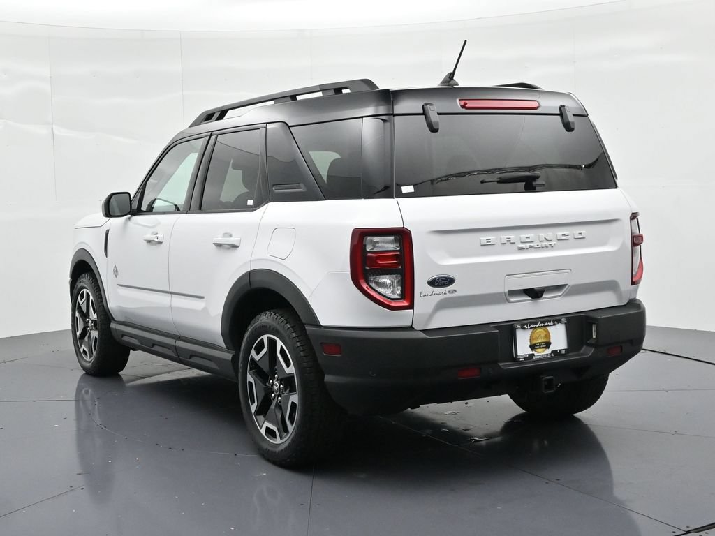 Certified 2022 Ford Bronco Sport Outer Banks w/ Tech Package AWD/4WD image 8
