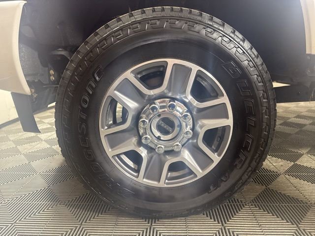 Certified 2019 Ford F350 Platinum w/ Platinum Ultimate Package AWD/4WD image 11