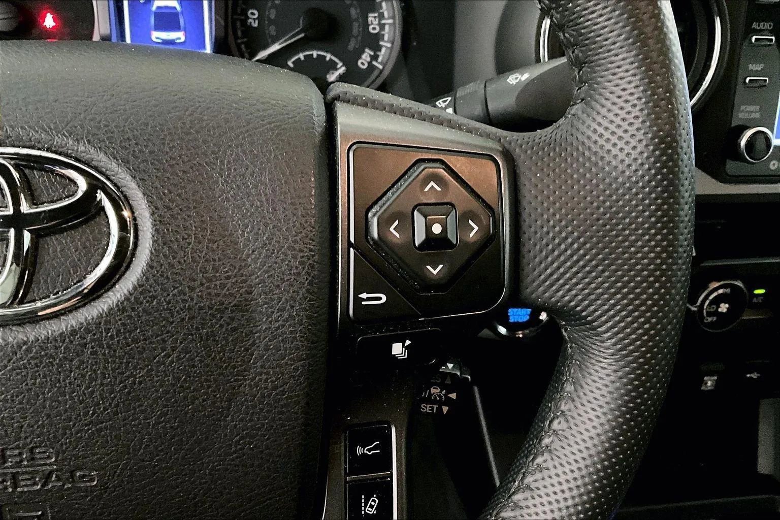 Used 2020 Toyota Tacoma TRD Off-Road w/ Blackout Package image 18