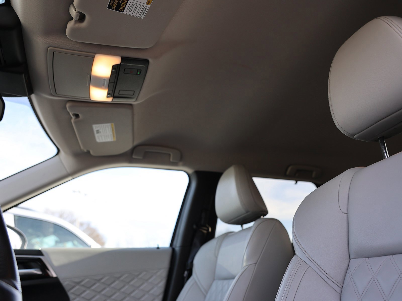 Used 2024 Mitsubishi Outlander SEL image 20