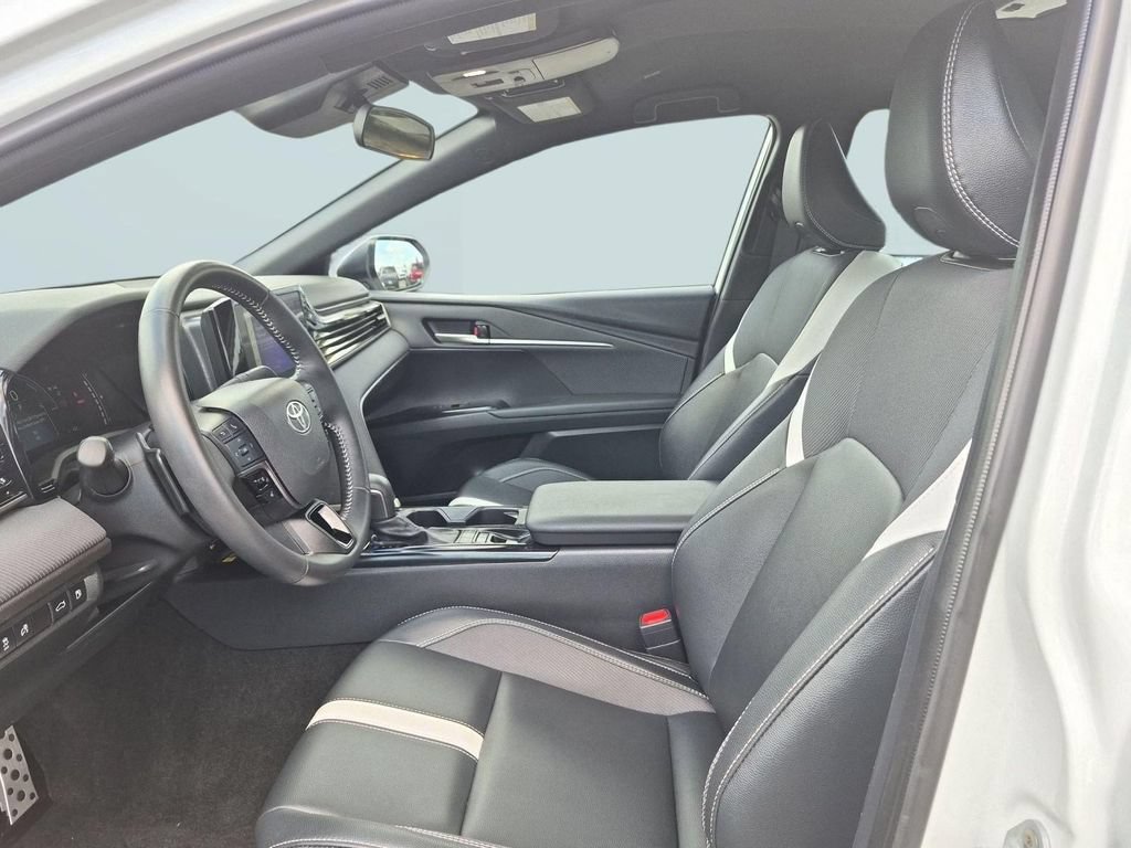 Used 2025 Toyota Camry SE FWD image 20