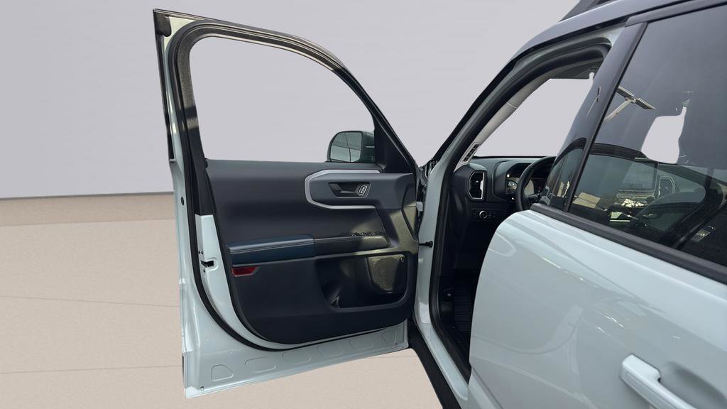 Certified 2022 Ford Bronco Sport Outer Banks w/ Tech Package image 11