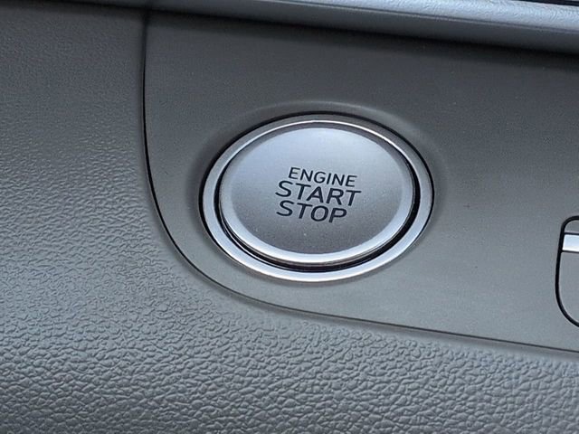 Used 2025 Hyundai Elantra SEL image 36