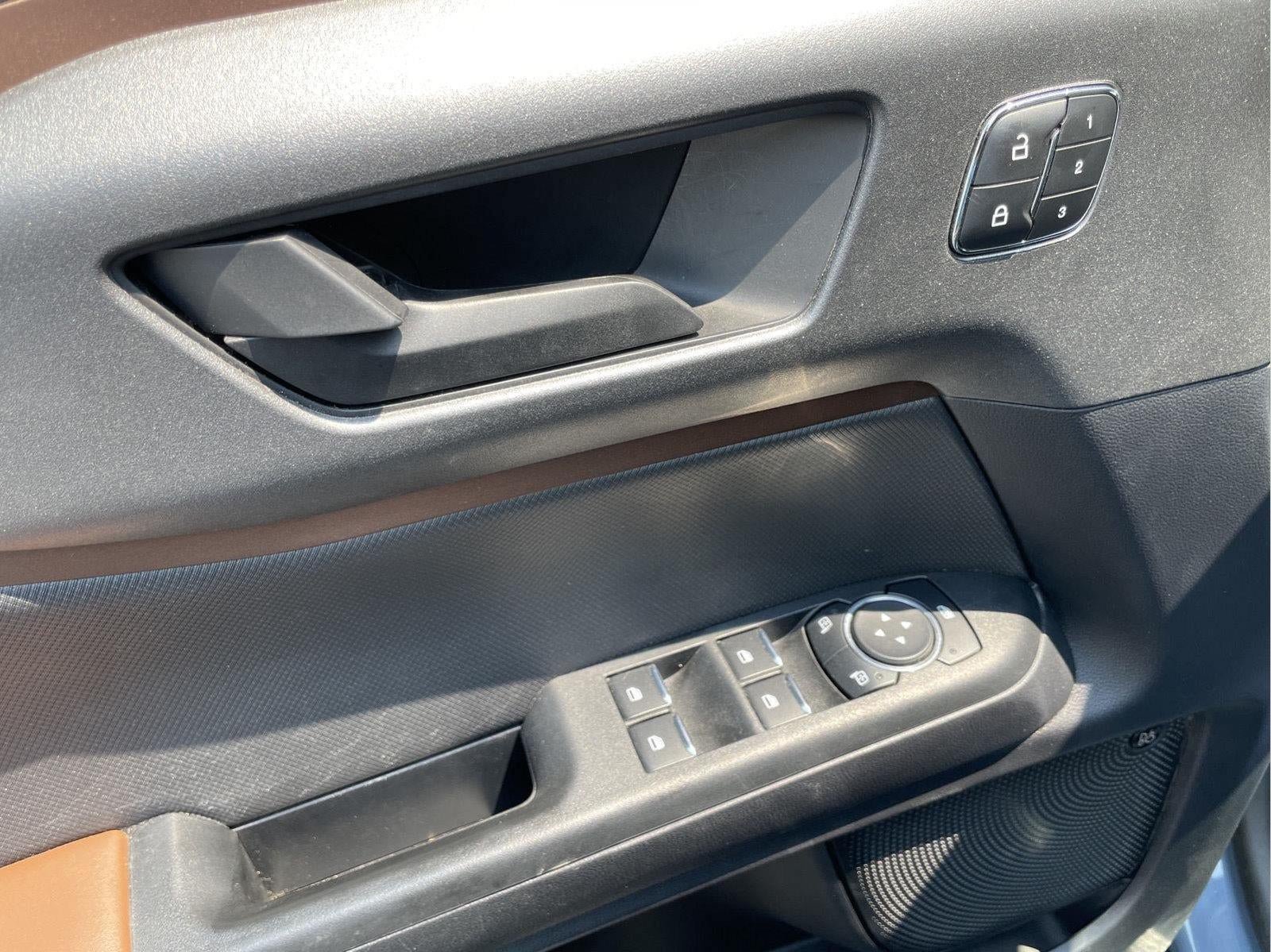 Certified 2025 Ford Bronco Sport Outer Banks w/ Outer Banks Tech Package+ AWD/4WD image 19