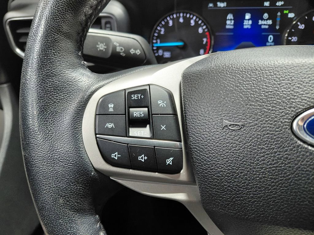 Certified 2022 Ford Explorer Limited AWD/4WD image 37
