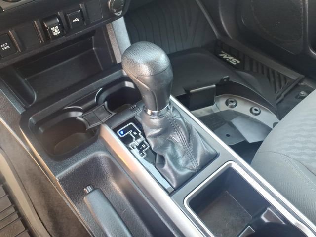 Used 2021 Toyota Tacoma SR5 AWD/4WD image 19