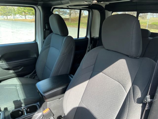 Used 2023 Jeep Gladiator Sport image 17