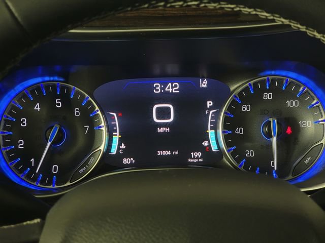 Used 2023 Chrysler Pacifica Limited AWD/4WD image 29
