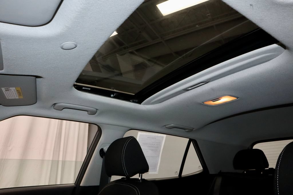Used 2025 Hyundai Venue SEL FWD image 26