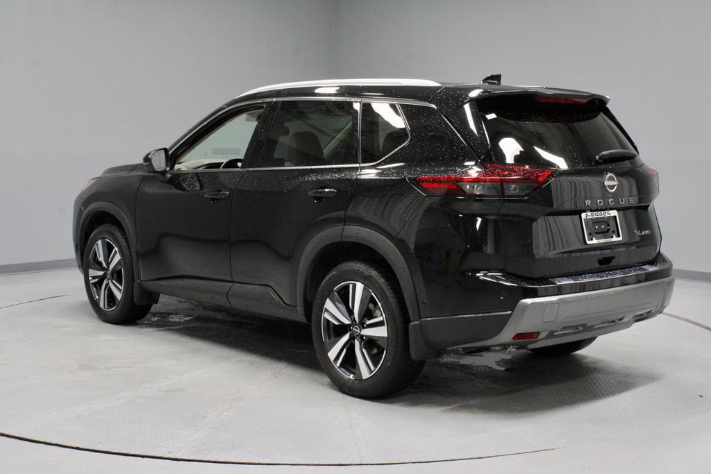 Used 2025 Nissan Rogue SL AWD/4WD image 10