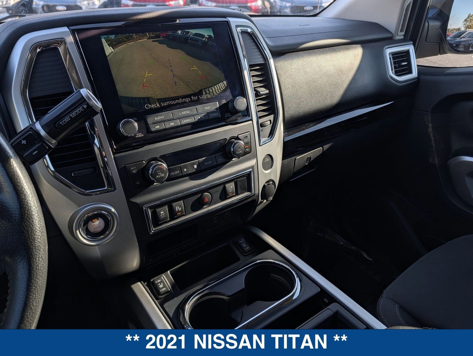 Used 2021 Nissan Titan SV w/ SV Convenience Package image 31