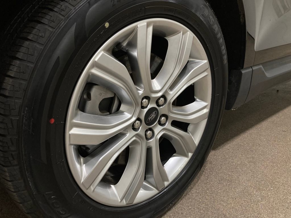 Certified 2023 Ford Edge Titanium image 13