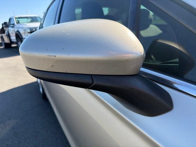 Certified 2018 Ford Fusion SE w/ Fusion SE Technology Package FWD image 5