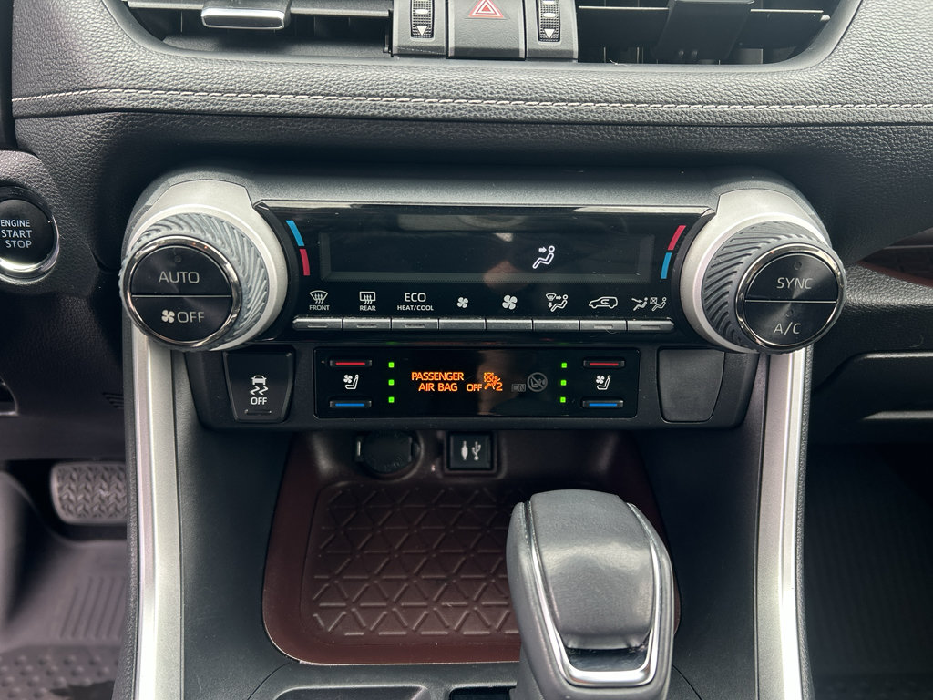 Used 2019 Toyota RAV4 Limited w/ Cold Weather Package AWD/4WD image 23