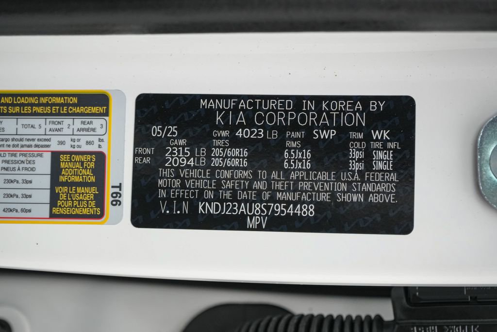 Used 2025 Kia Soul LX w/ LX Technology Package FWD image 24