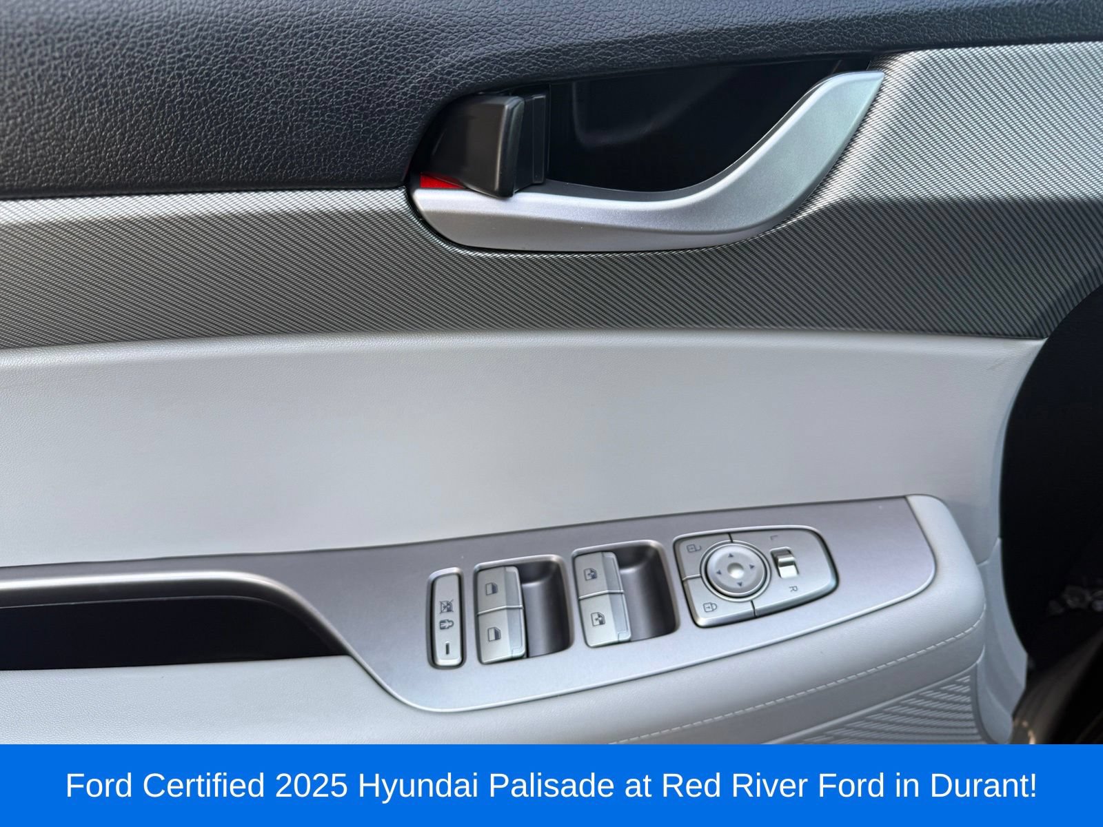 Used 2025 Hyundai Palisade SEL AWD/4WD image 14