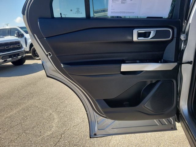 Certified 2023 Ford Explorer XLT RWD image 14