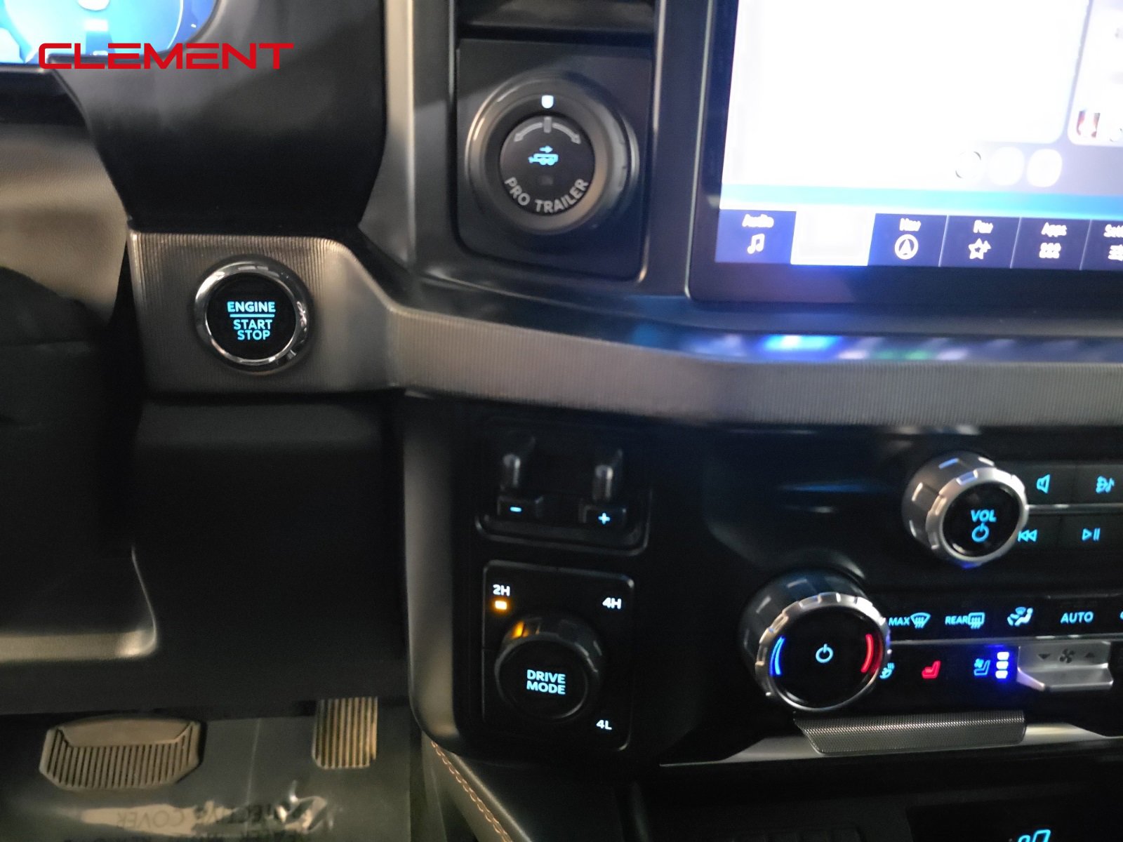 Certified 2023 Ford F450 Platinum w/ FX4 Off-Road Package image 21