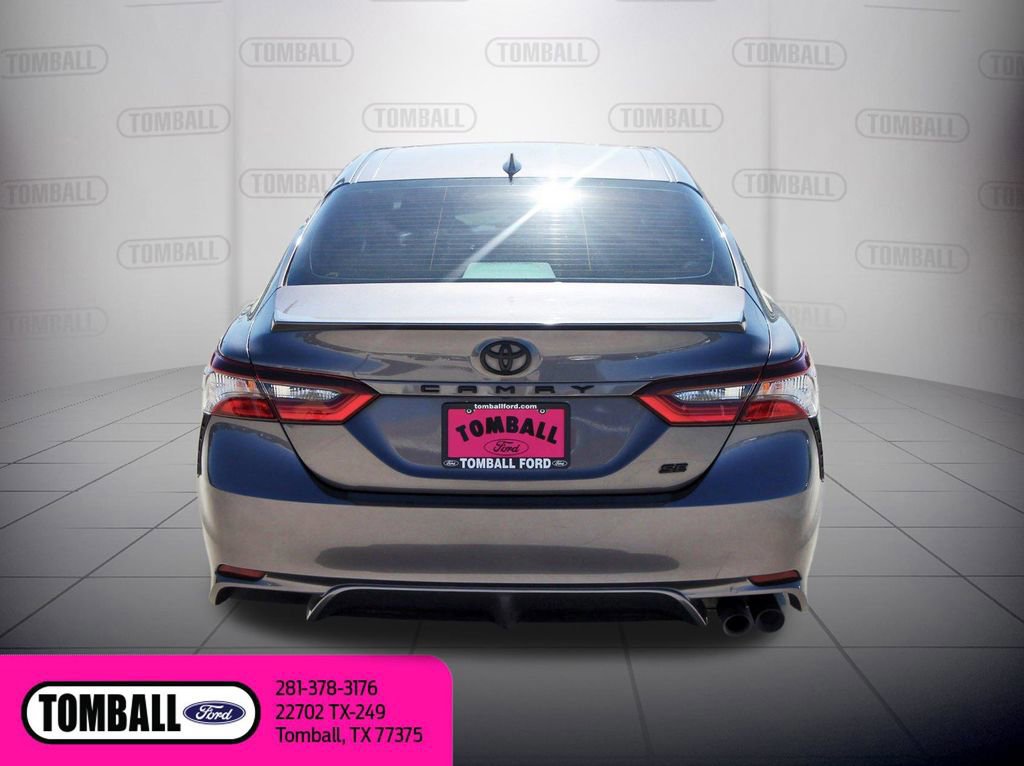 Used 2024 Toyota Camry SE image 4