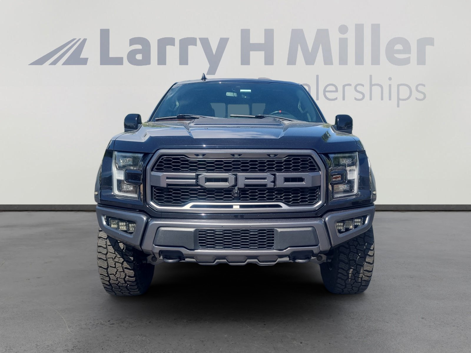 Certified 2019 Ford F150 Raptor w/ Equipment Group 802A Luxury AWD/4WD image 8