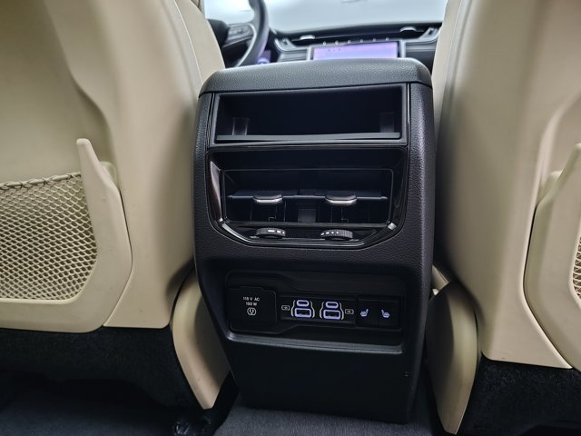 Used 2022 Jeep Grand Cherokee Limited AWD/4WD image 33