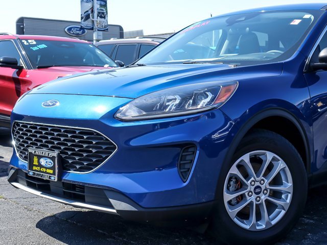 Certified 2022 Ford Escape SE w/ Convenience Package AWD/4WD image 2