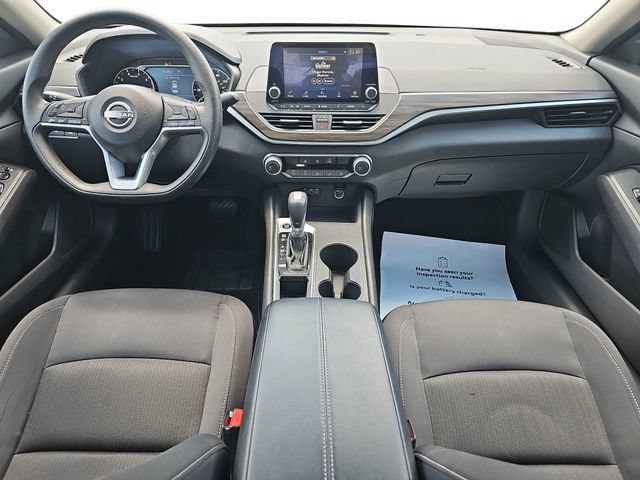 Used 2025 Nissan Altima 2.5 SV FWD image 9