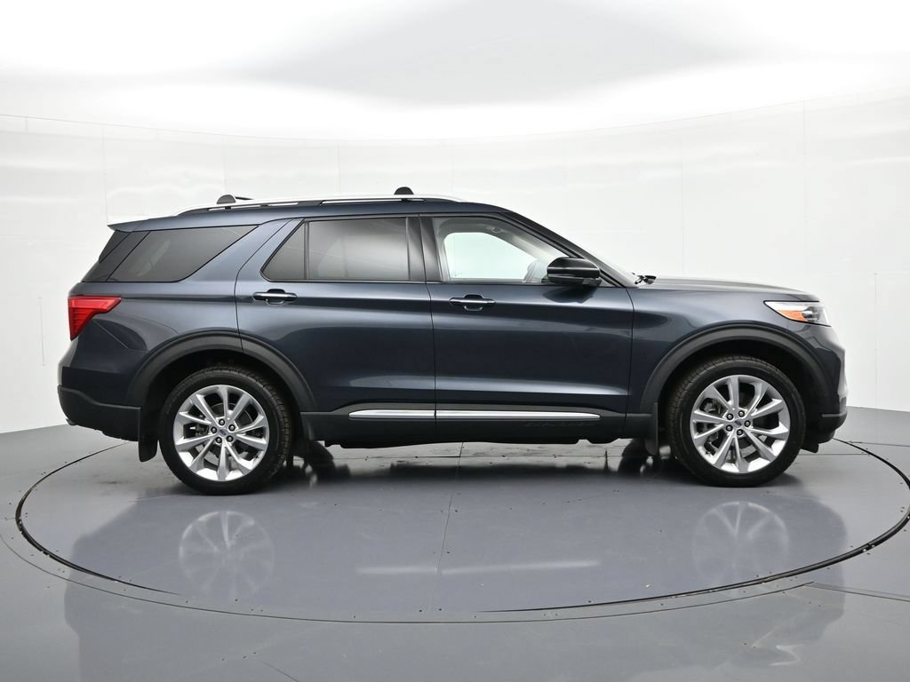 Certified 2022 Ford Explorer Platinum w/ Equipment Group 601A AWD/4WD image 5