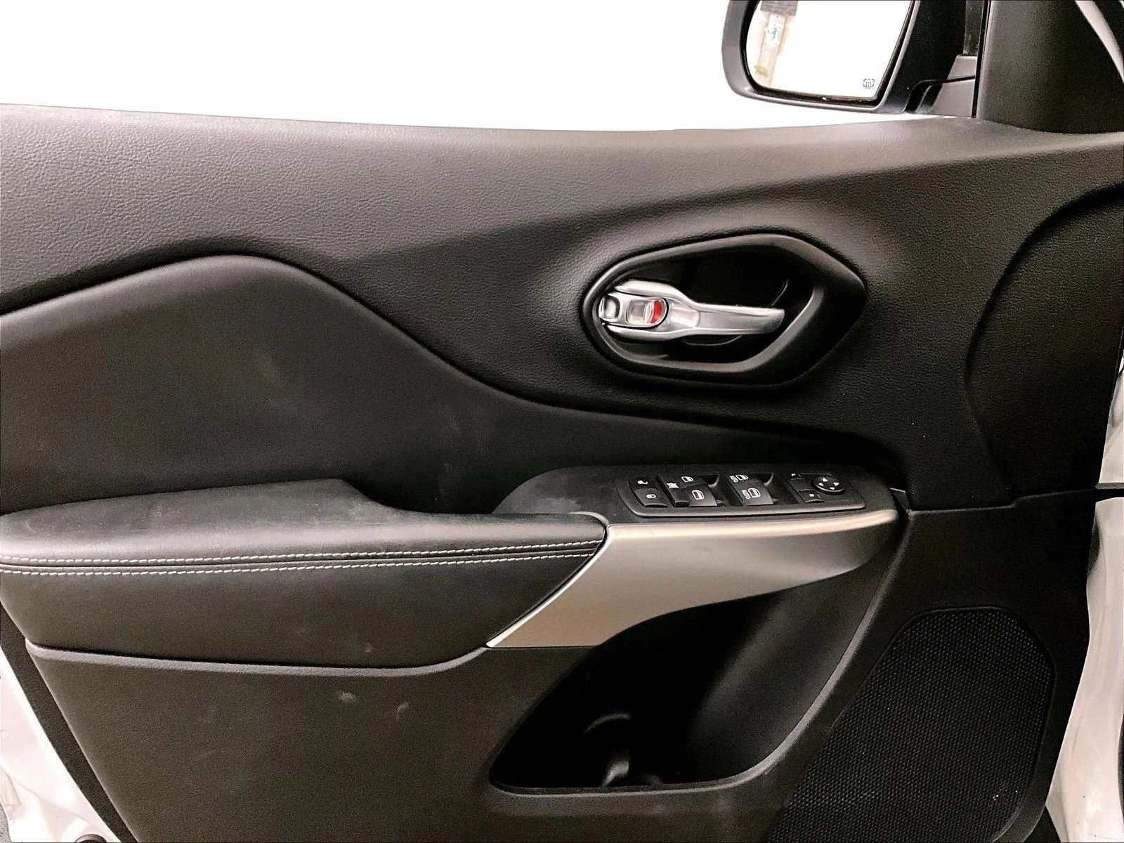 Used 2021 Jeep Cherokee Latitude Lux 80th Anniv w/ Quick Order Package 26U 80TH image 22