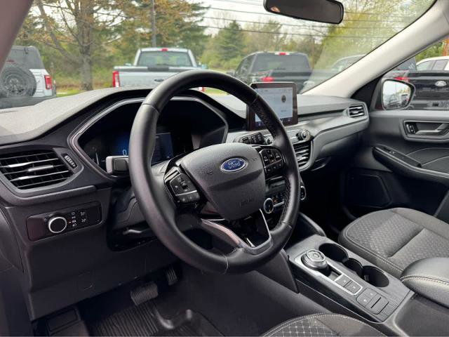 Certified 2025 Ford Escape Active w/ Cold Weather Package AWD/4WD image 15