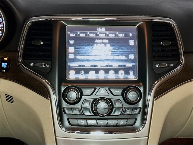 Used 2017 Jeep Grand Cherokee Limited image 29