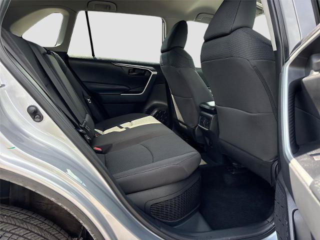 Used 2024 Toyota RAV4 LE AWD/4WD image 28