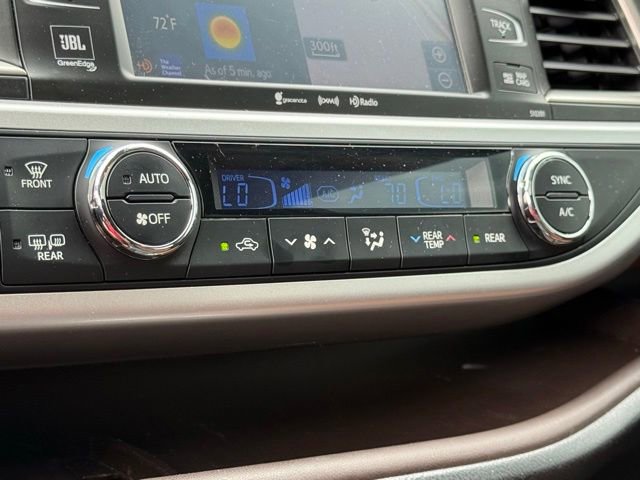 Used 2019 Toyota Highlander Limited FWD image 24