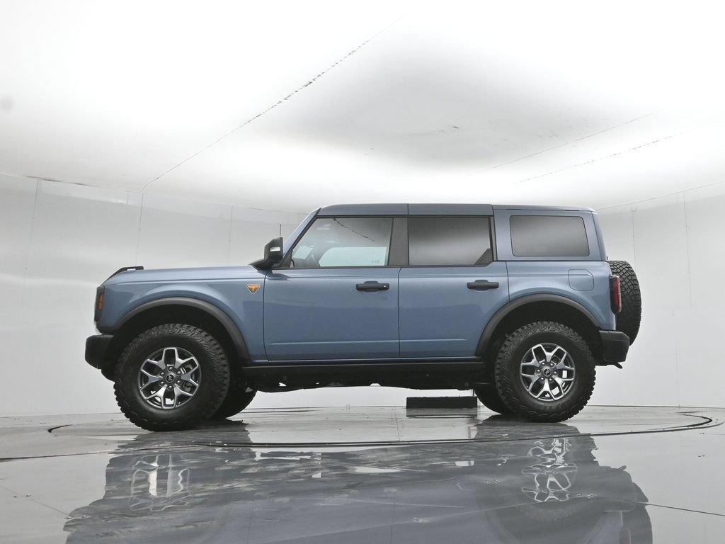 Certified 2025 Ford Bronco Badlands AWD/4WD image 8