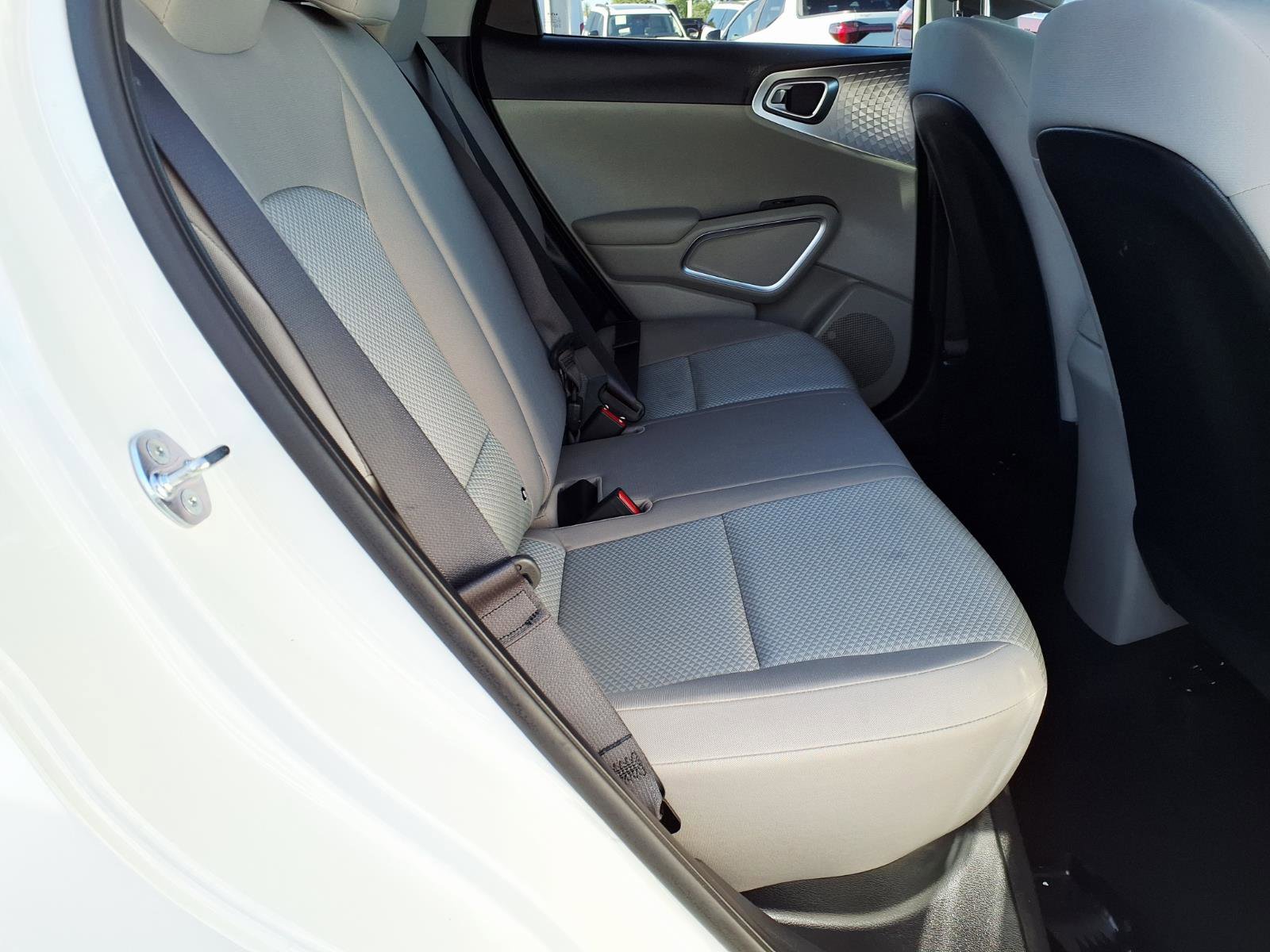 Used 2025 Kia Soul LX FWD image 14