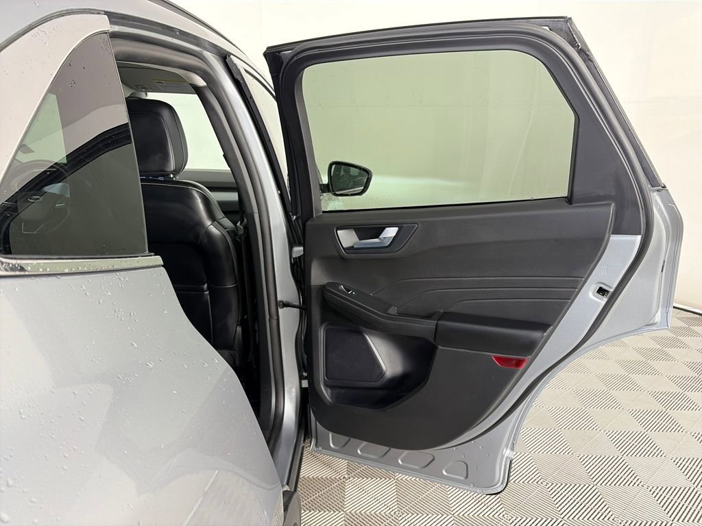 Certified 2024 Ford Escape Platinum image 28
