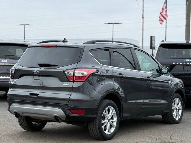 Certified 2018 Ford Escape SE w/ SE SYNC Package image 41