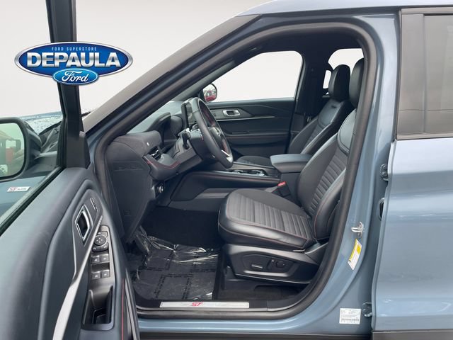 Certified 2025 Ford Explorer ST-Line AWD/4WD image 11